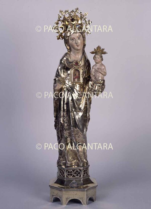 Relicario de la Virgen y el Niño.