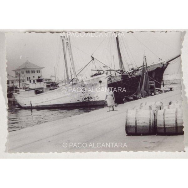 3549-Fotografía-Barcos en el puerto