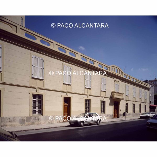 4194-Arquitectura-Fachada de edificio